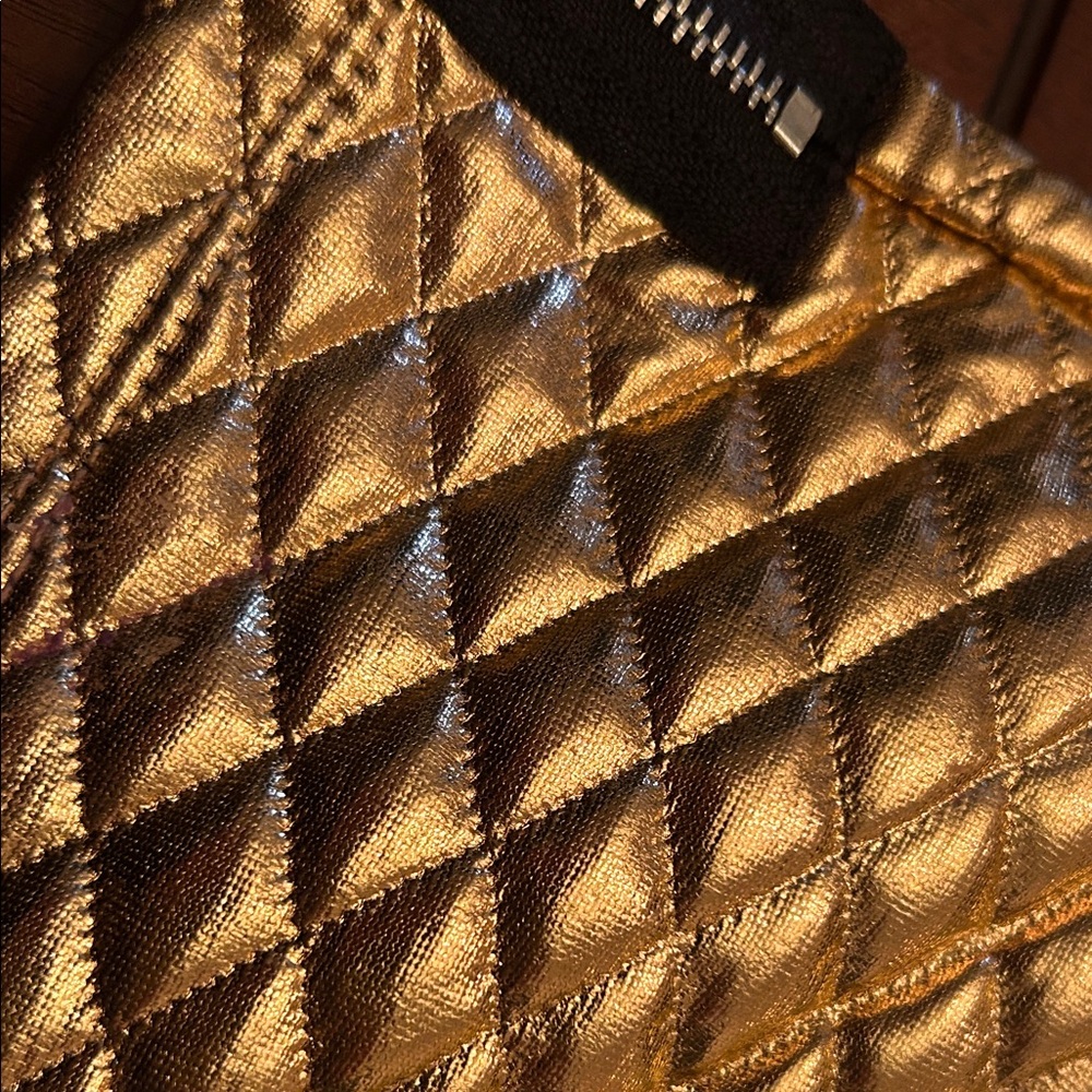 Truly Me Metallic Gold Diamond Quilted Mini Skirt - Picture 4 of 5
